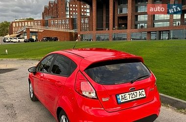 Хэтчбек Ford Fiesta 2014 в Днепре