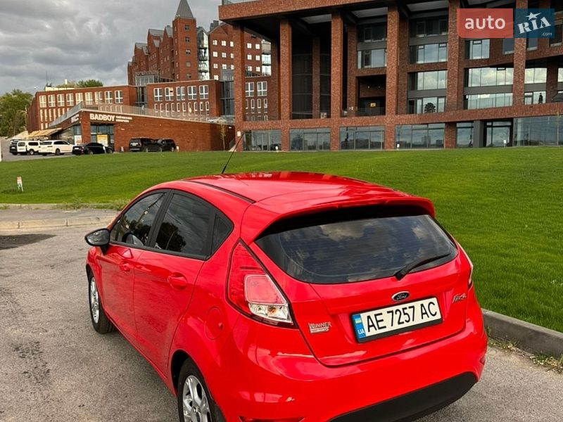Хэтчбек Ford Fiesta 2014 в Днепре