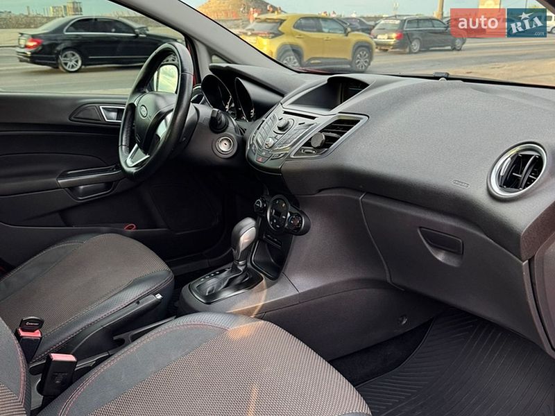 Хэтчбек Ford Fiesta 2014 в Днепре