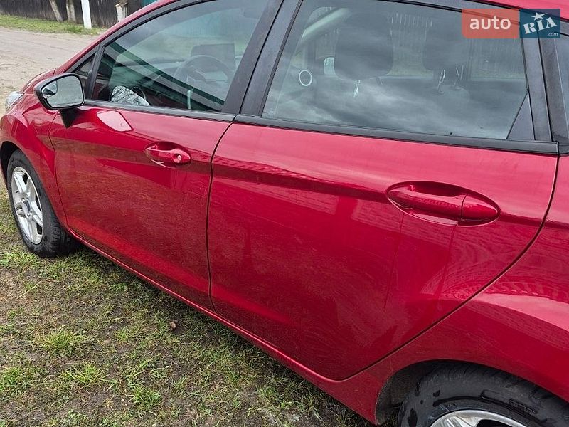 Хетчбек Ford Fiesta 2017 в Фастові