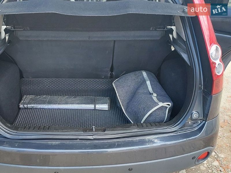 Хетчбек Ford Fiesta 2006 в Львові фото 13 Хетчбек Ford Fiesta 2006 в Львові