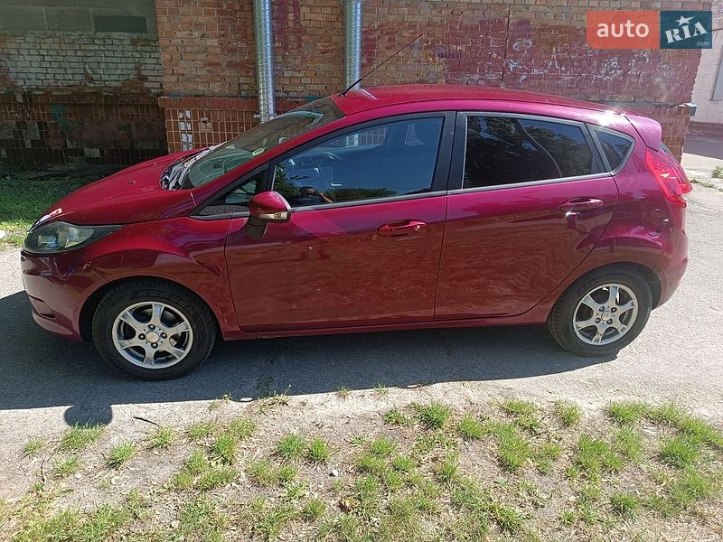 Хэтчбек Ford Fiesta 2012 в Киеве