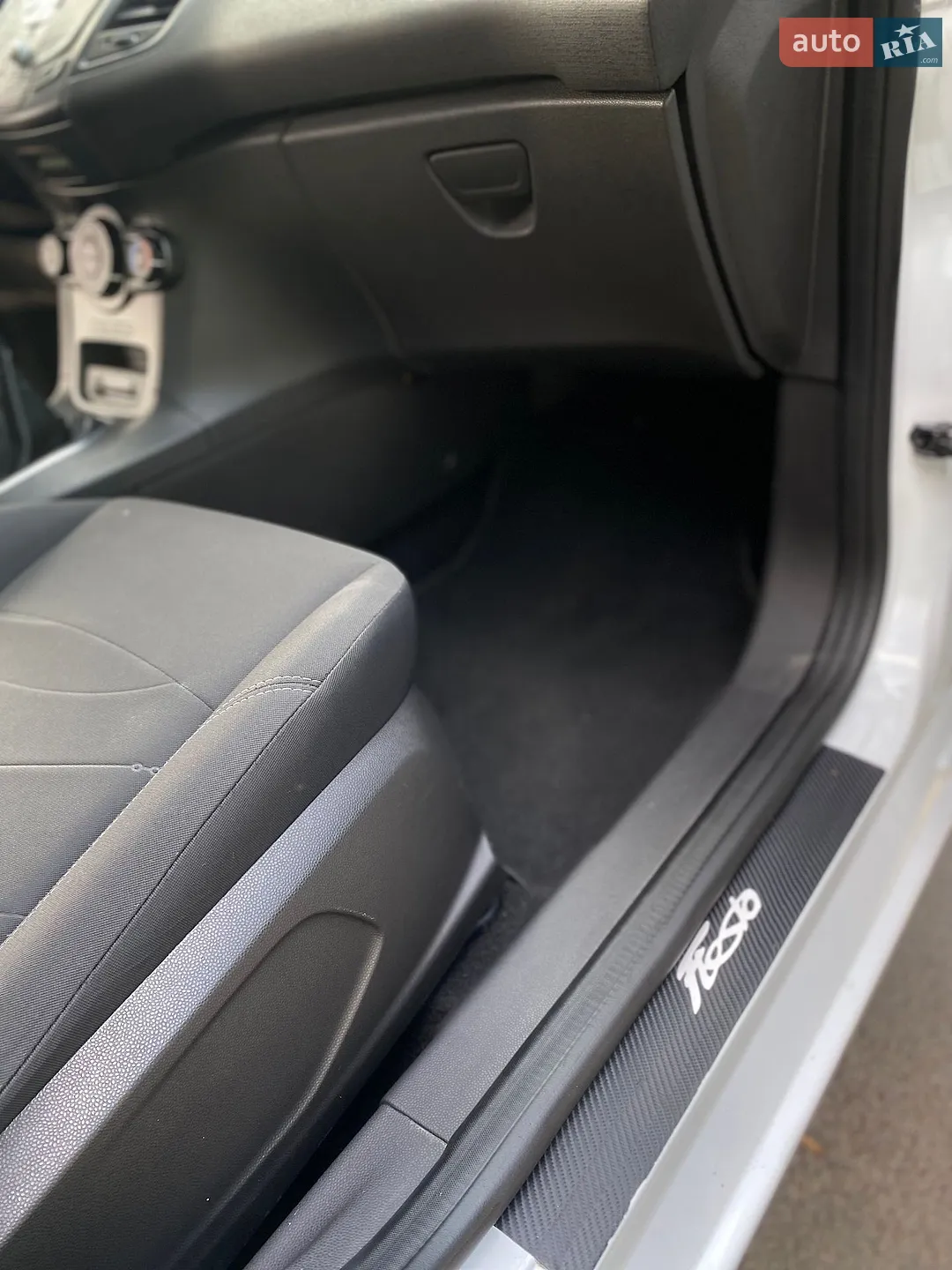 2015 Ford Fiesta - мініатюра 19
