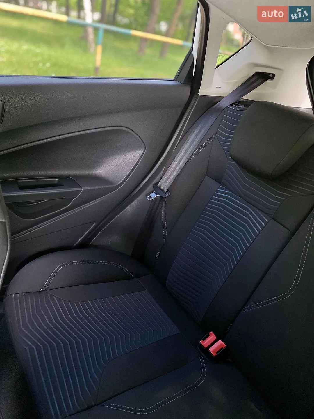 2015 Ford Fiesta - мініатюра 24