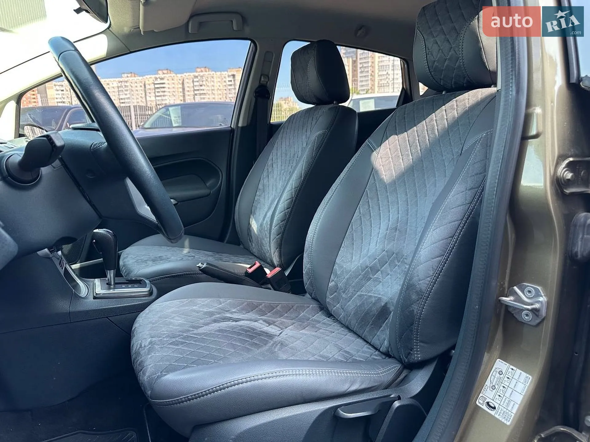 2012 Ford Fiesta - мініатюра 9