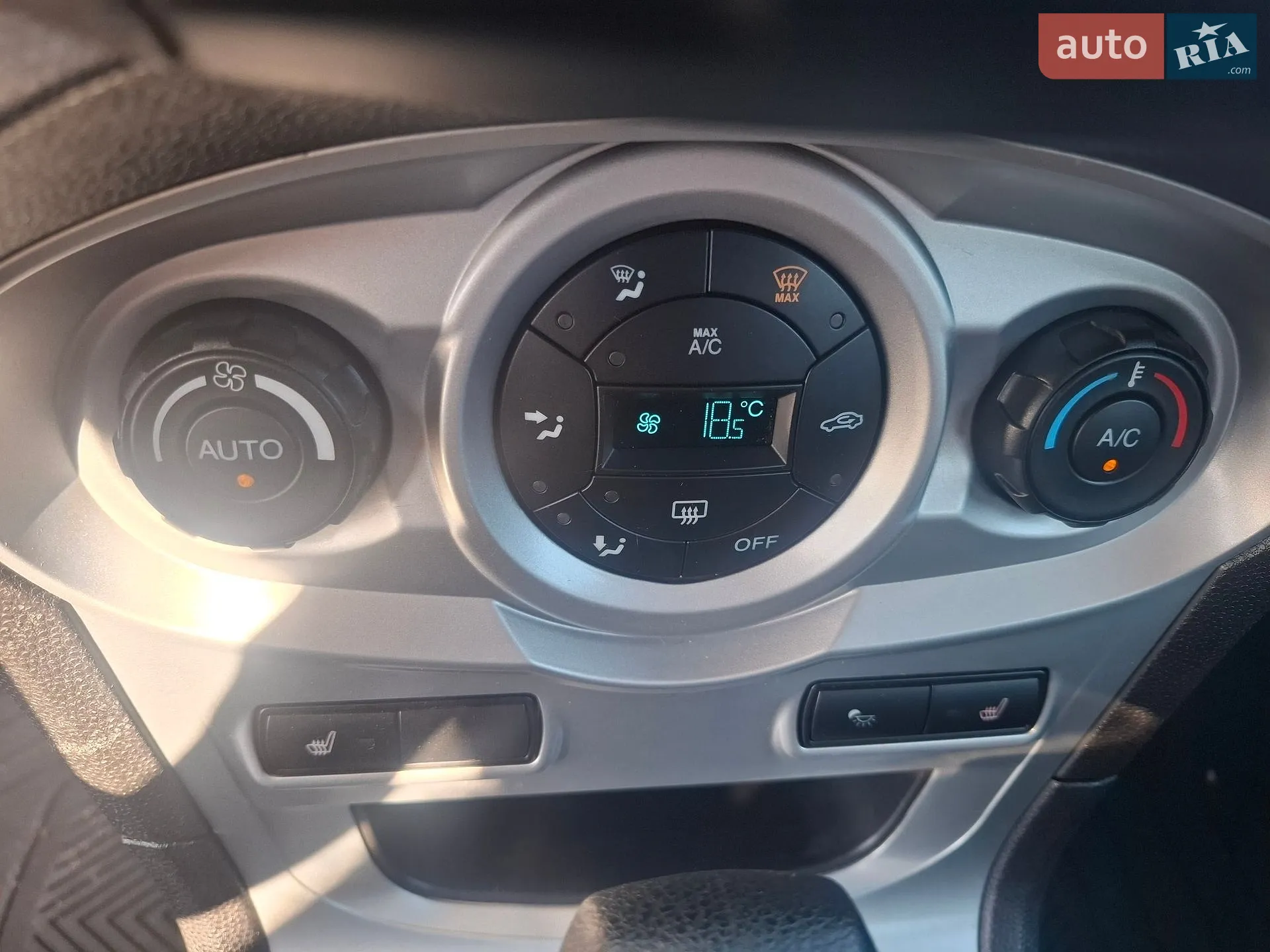 2018 Ford Fiesta - мініатюра 25
