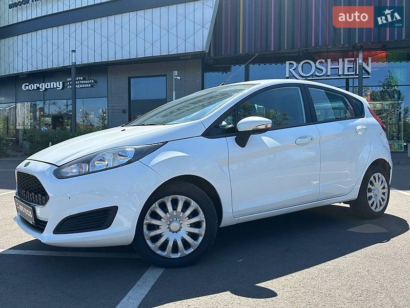 Хэтчбек Ford Fiesta 2017 в Киеве