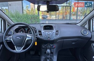 Хэтчбек Ford Fiesta 2017 в Киеве