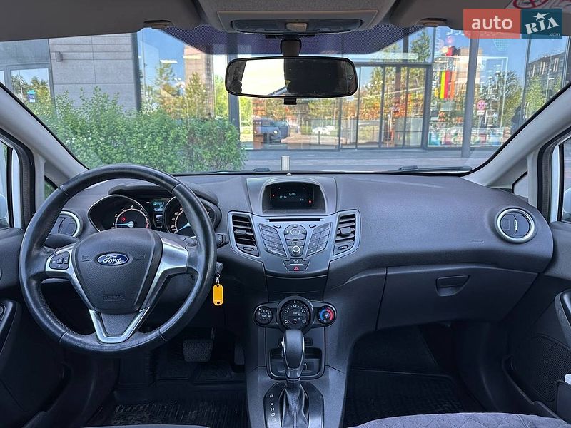 Хэтчбек Ford Fiesta 2017 в Киеве