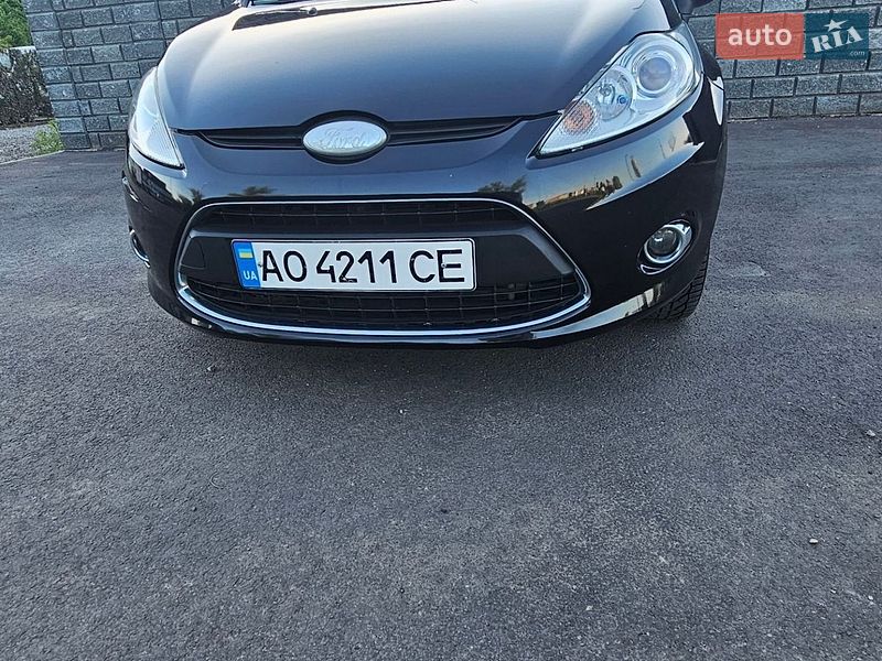 Хэтчбек Ford Fiesta 2011 в Иршаве
