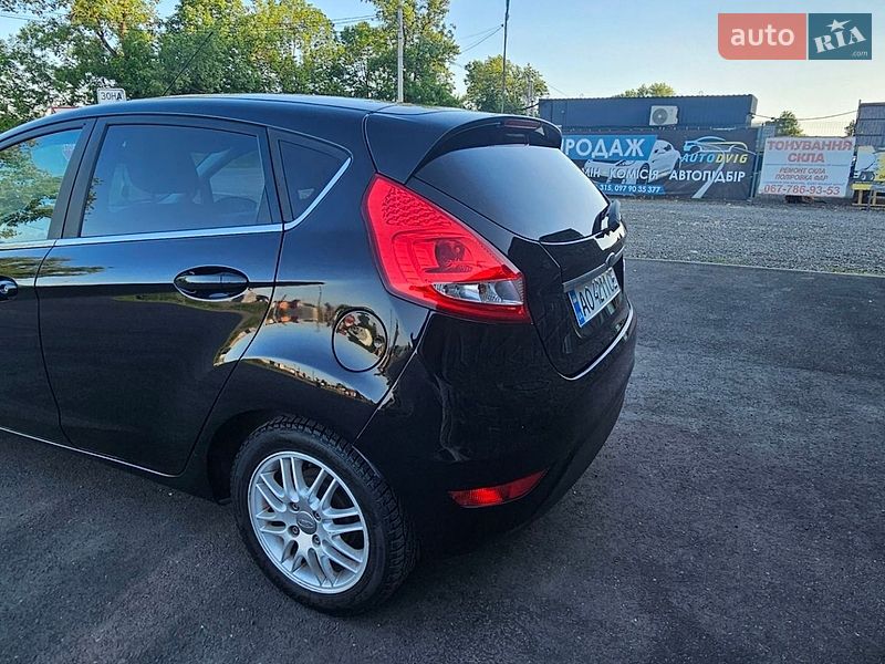 Хэтчбек Ford Fiesta 2011 в Иршаве
