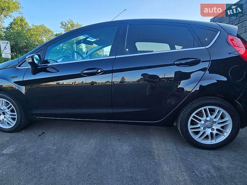 Хэтчбек Ford Fiesta 2011 в Иршаве