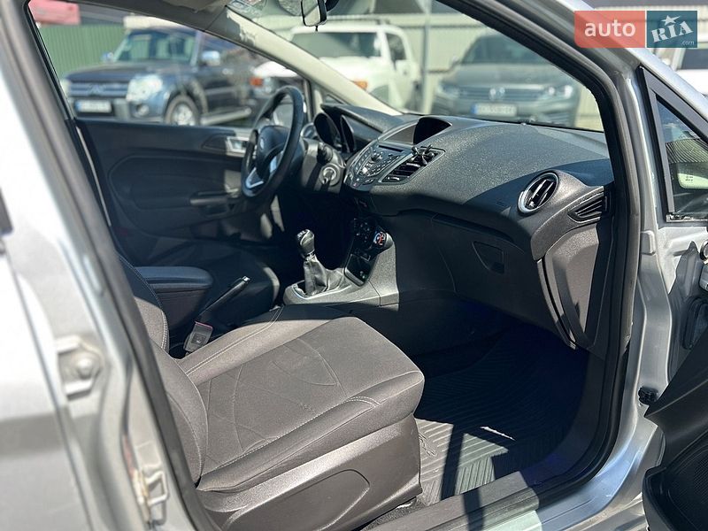 Хэтчбек Ford Fiesta 2013 в Мукачево