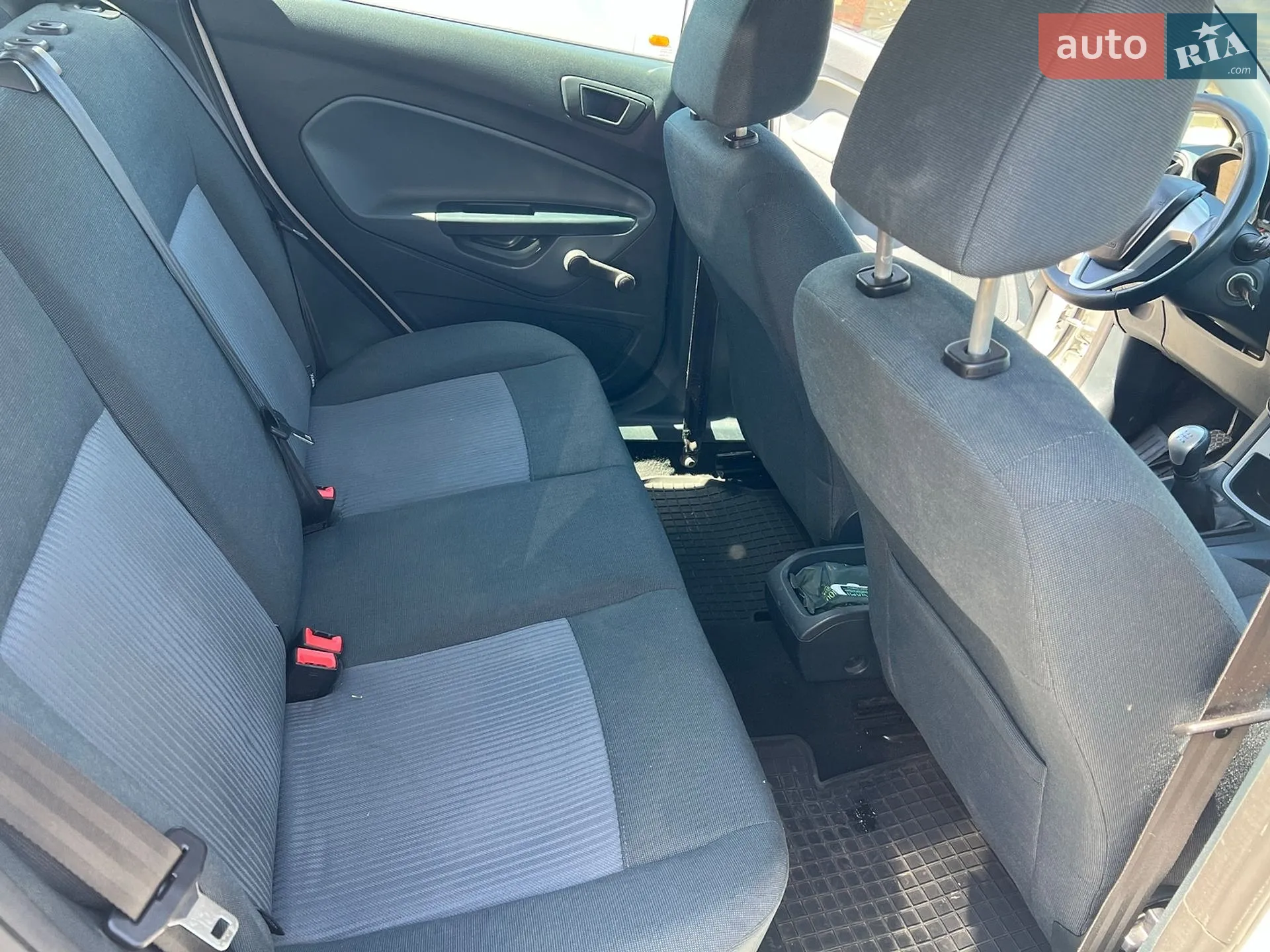 2010 Ford Fiesta - мініатюра 10