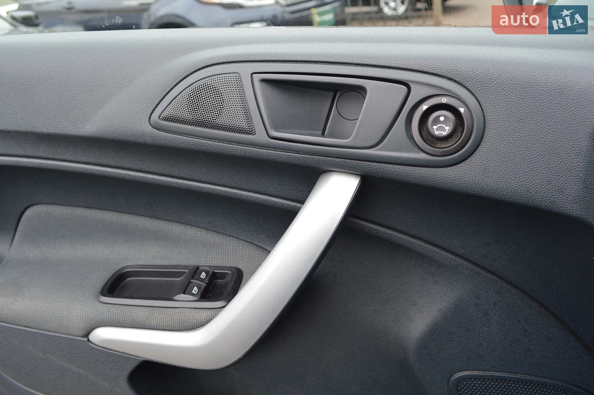 2011 Ford Fiesta - мініатюра 23