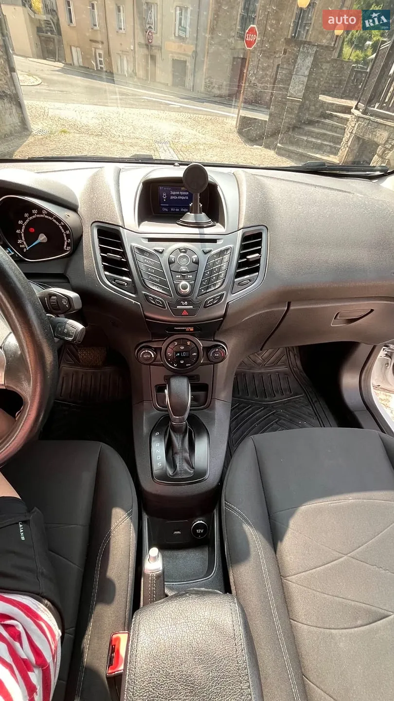 2016 Ford Fiesta - мініатюра 11