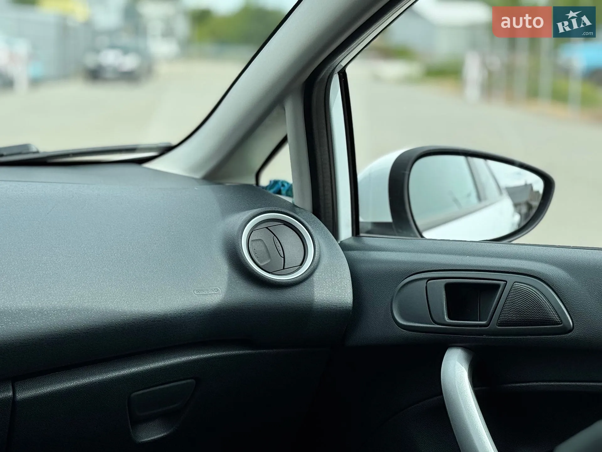 2012 Ford Fiesta - мініатюра 29