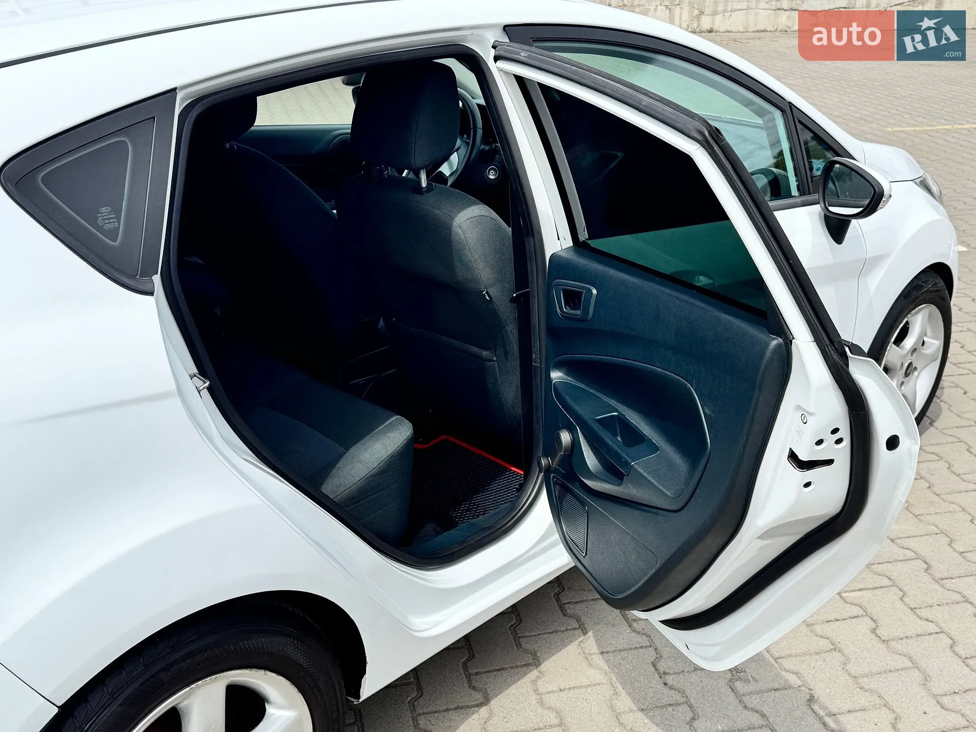 2012 Ford Fiesta - мініатюра 30