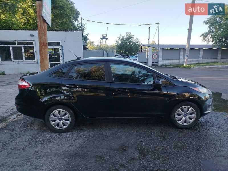 Седан Ford Fiesta 2015 в Днепре фото 3 Седан Ford Fiesta 2015 в Днепре