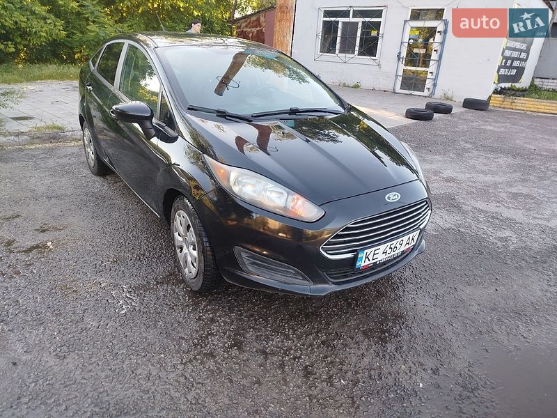 Седан Ford Fiesta 2015 в Днепре фото 2 Седан Ford Fiesta 2015 в Днепре