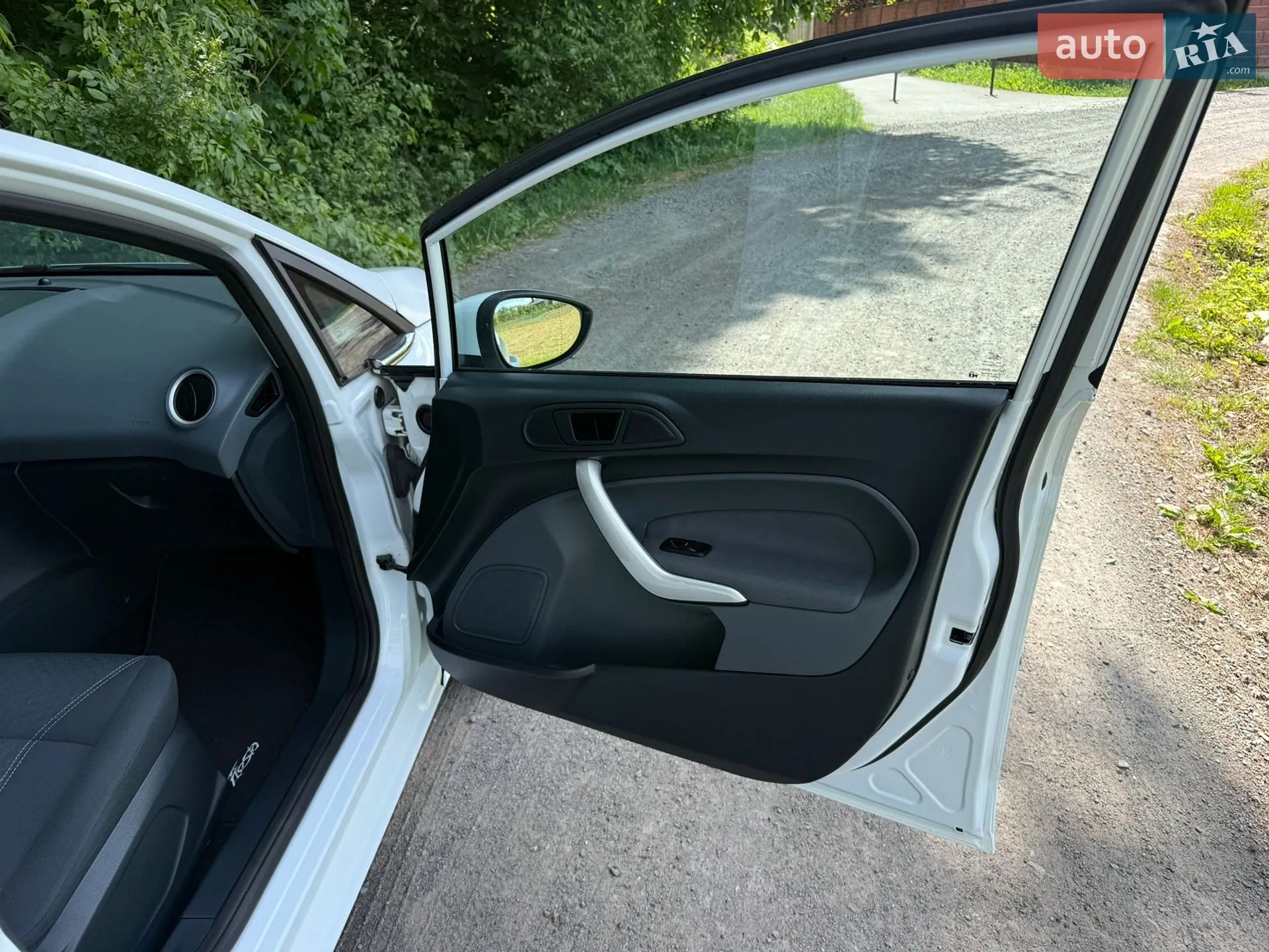 2011 Ford Fiesta - мініатюра 17