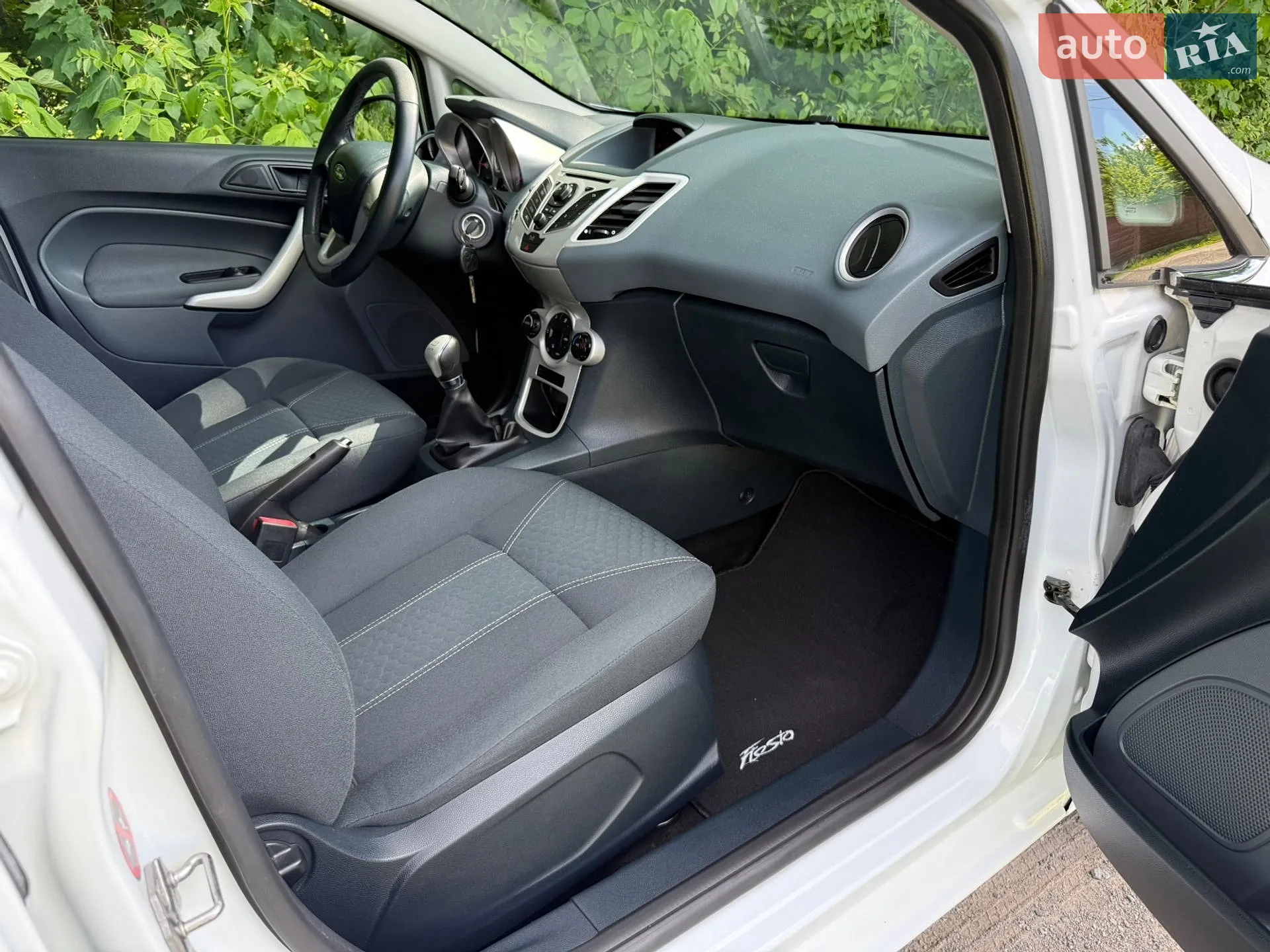 2011 Ford Fiesta - мініатюра 18