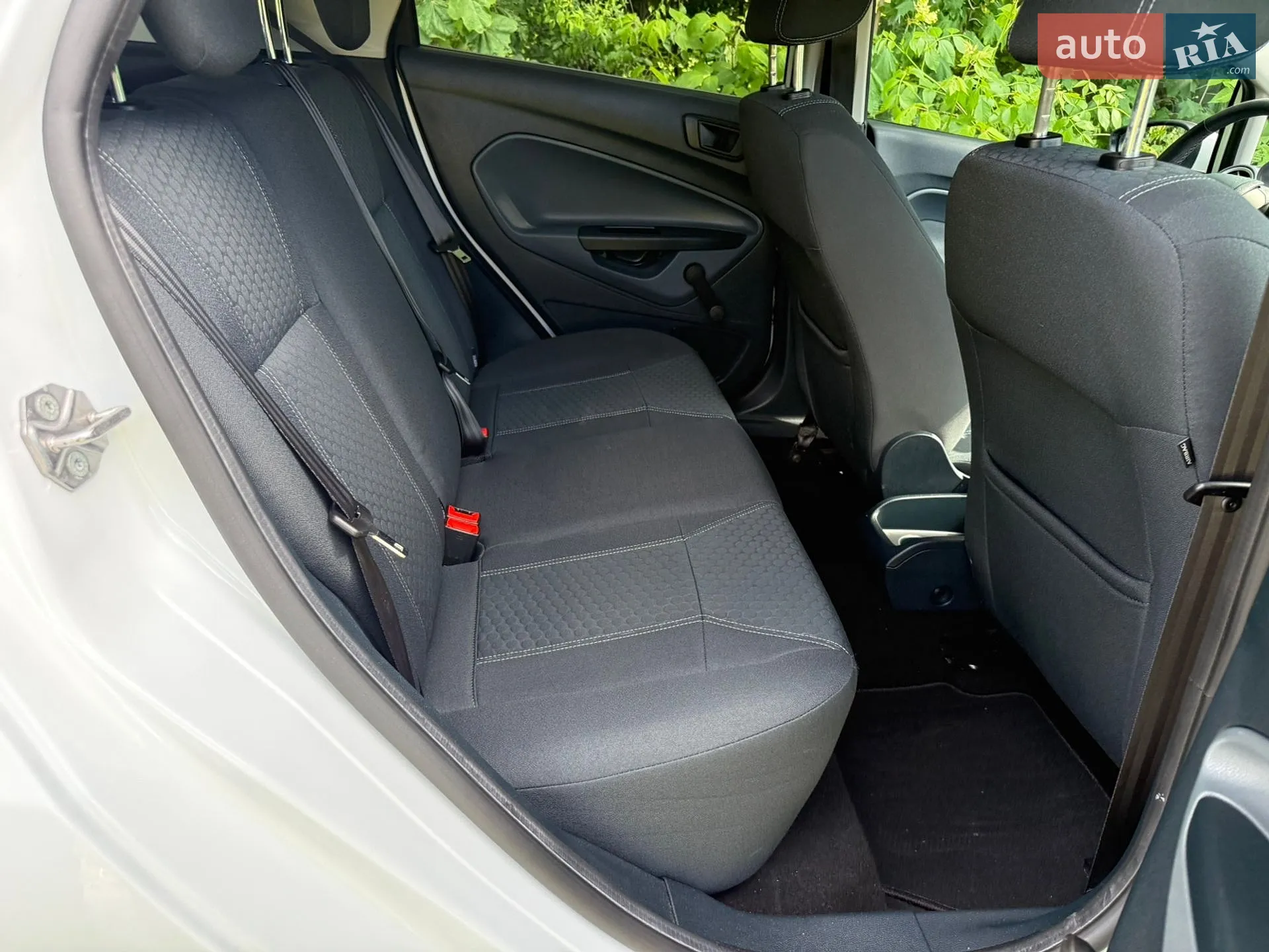 2011 Ford Fiesta - мініатюра 25