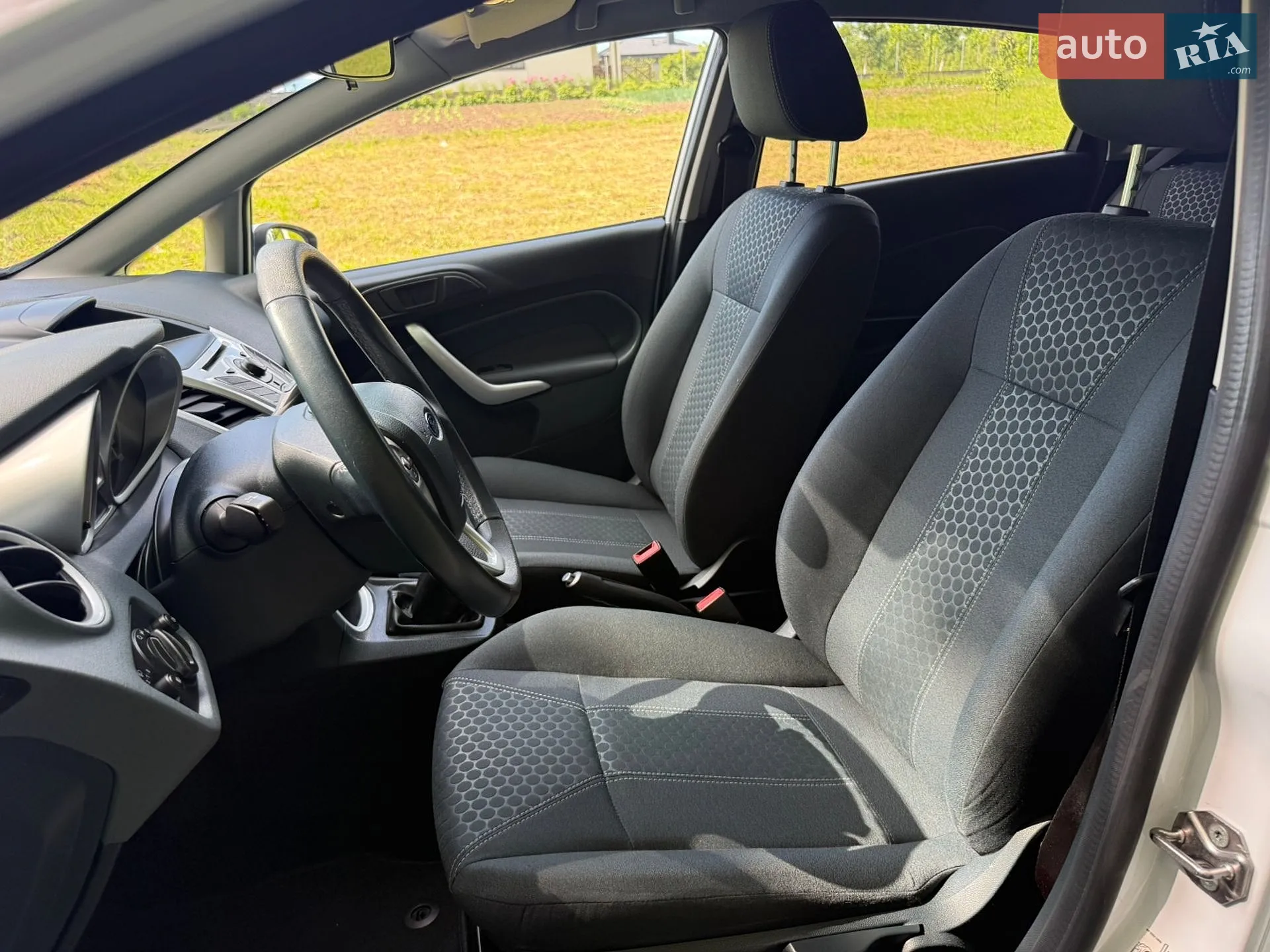 2011 Ford Fiesta - мініатюра 32