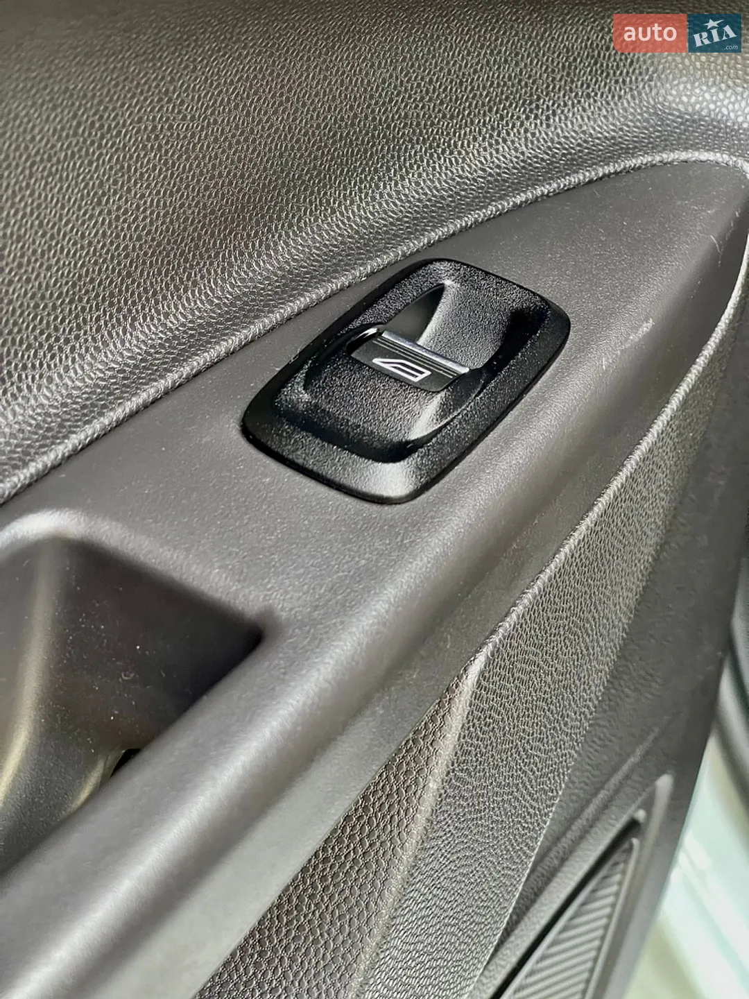2013 Ford Fiesta - мініатюра 32