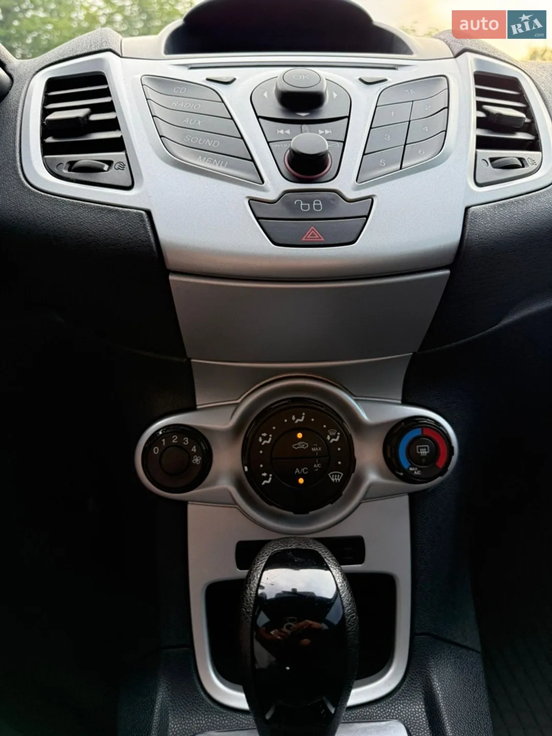 2011 Ford Fiesta - мініатюра 13