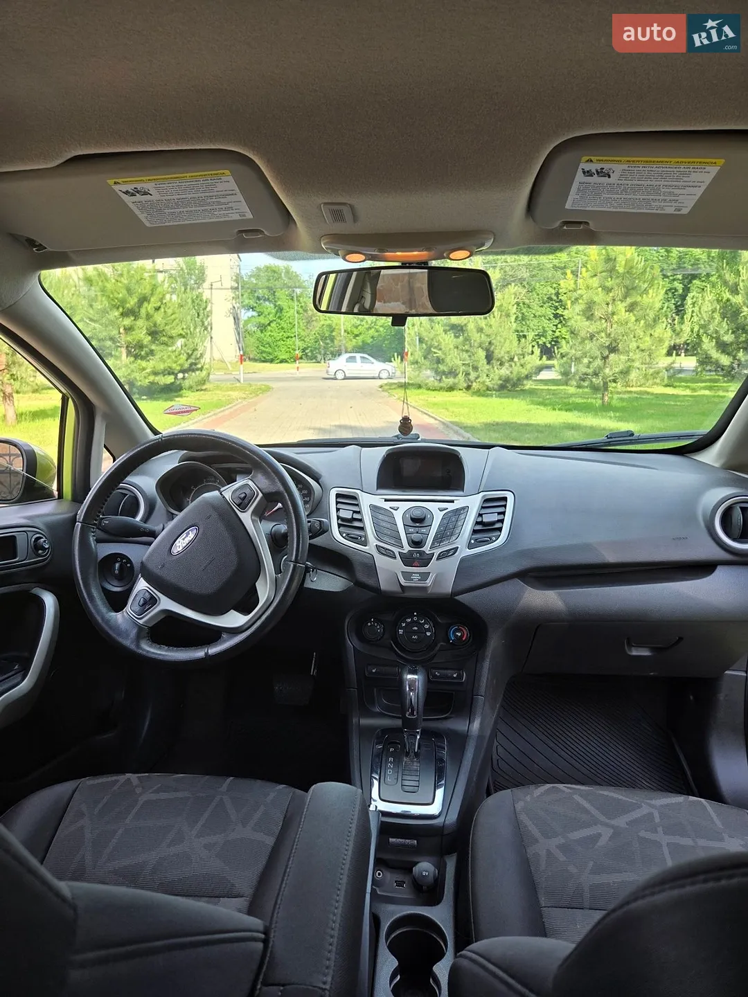 2012 Ford Fiesta - мініатюра 17