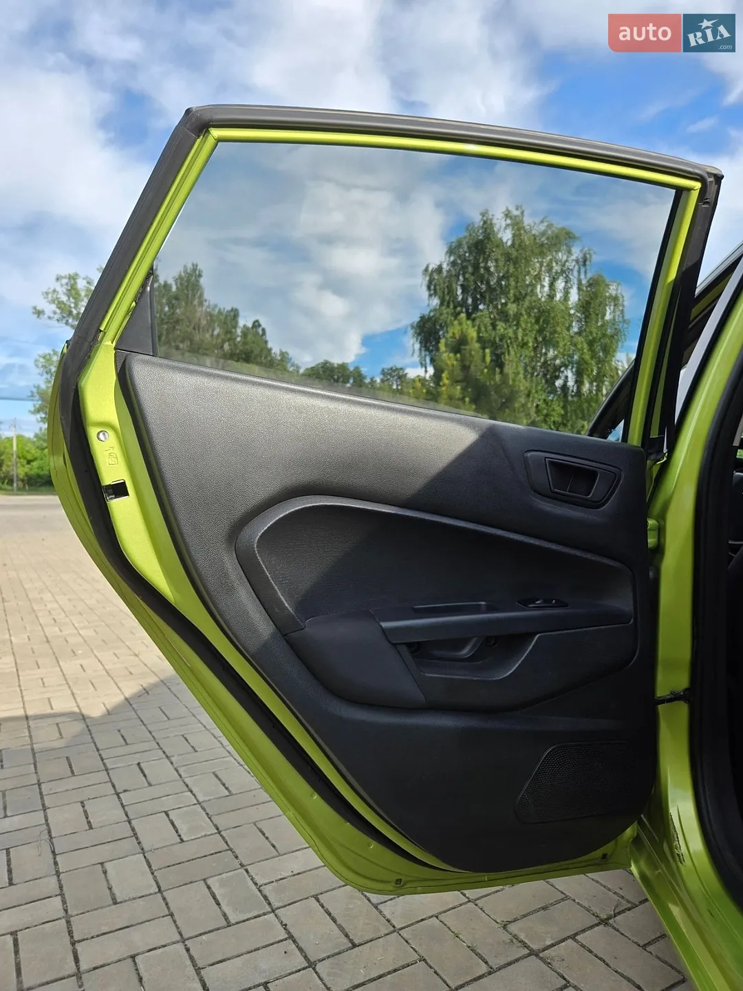 2012 Ford Fiesta - мініатюра 13