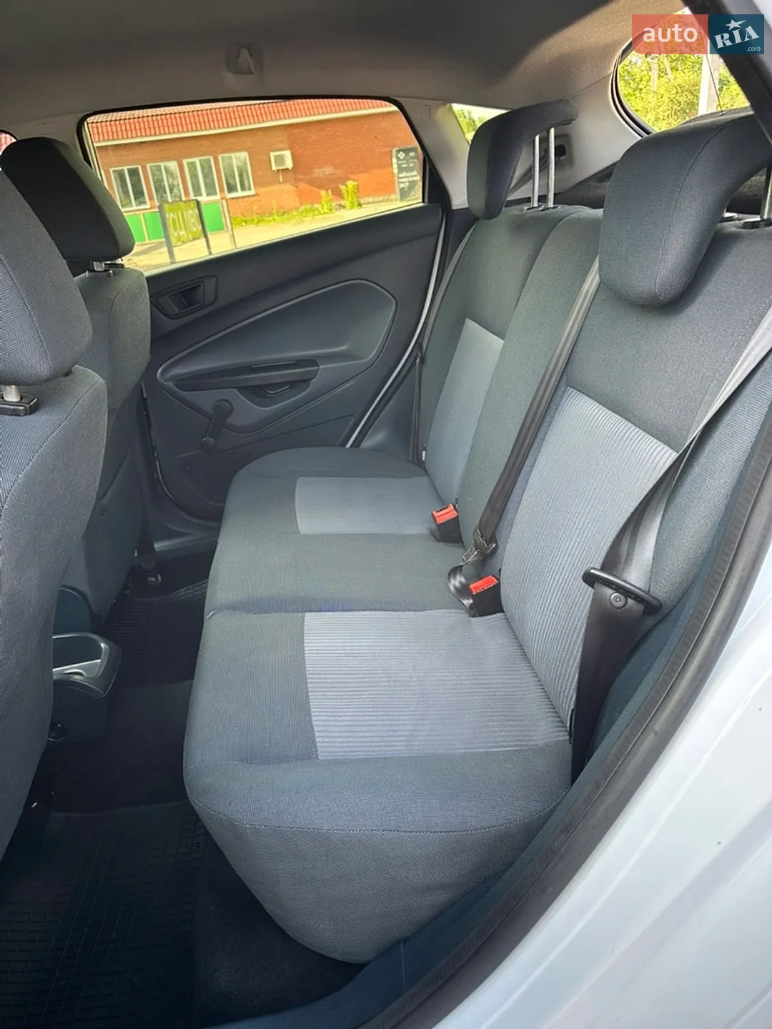 2010 Ford Fiesta - мініатюра 15