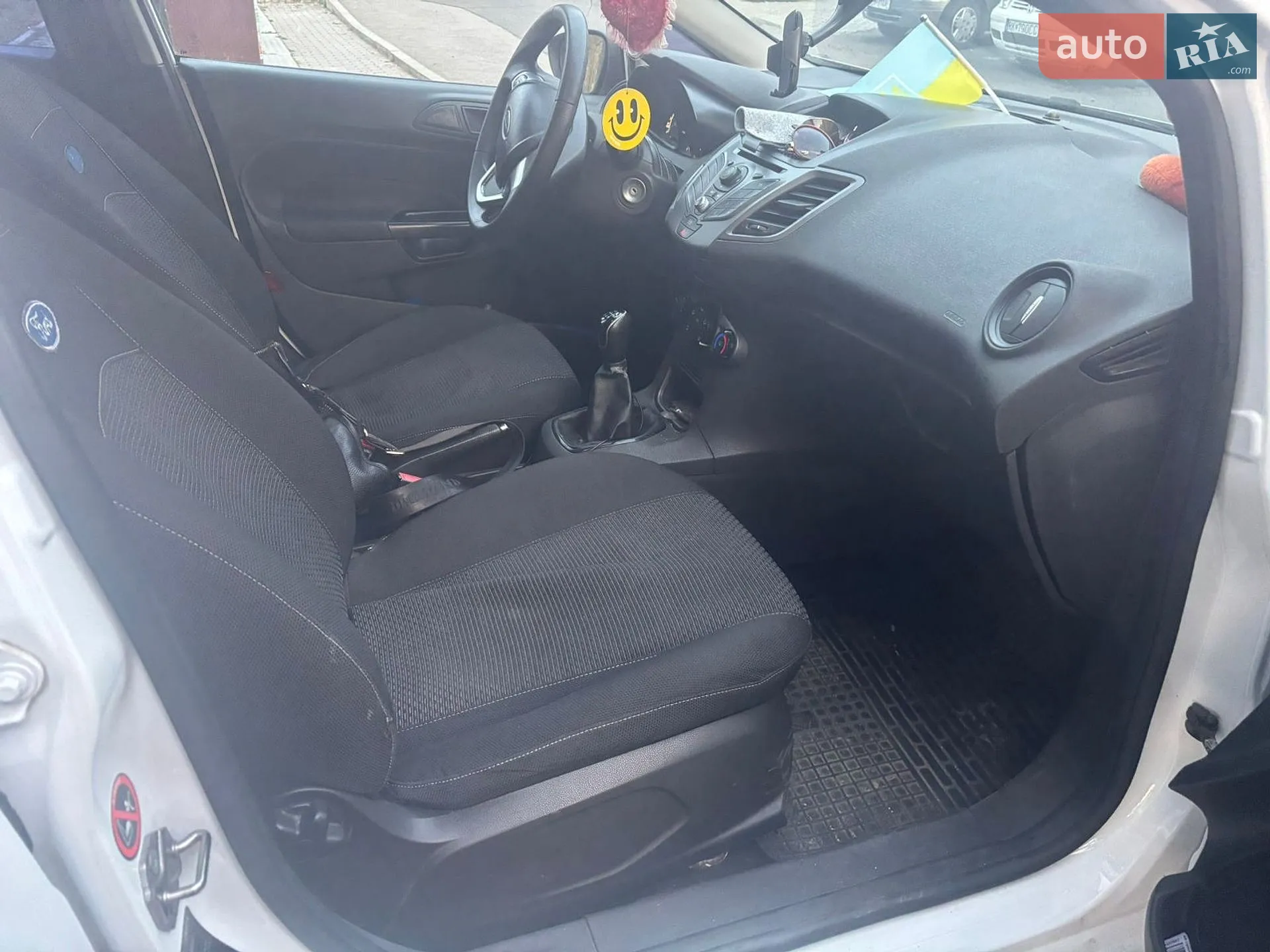 2013 Ford Fiesta - мініатюра 9