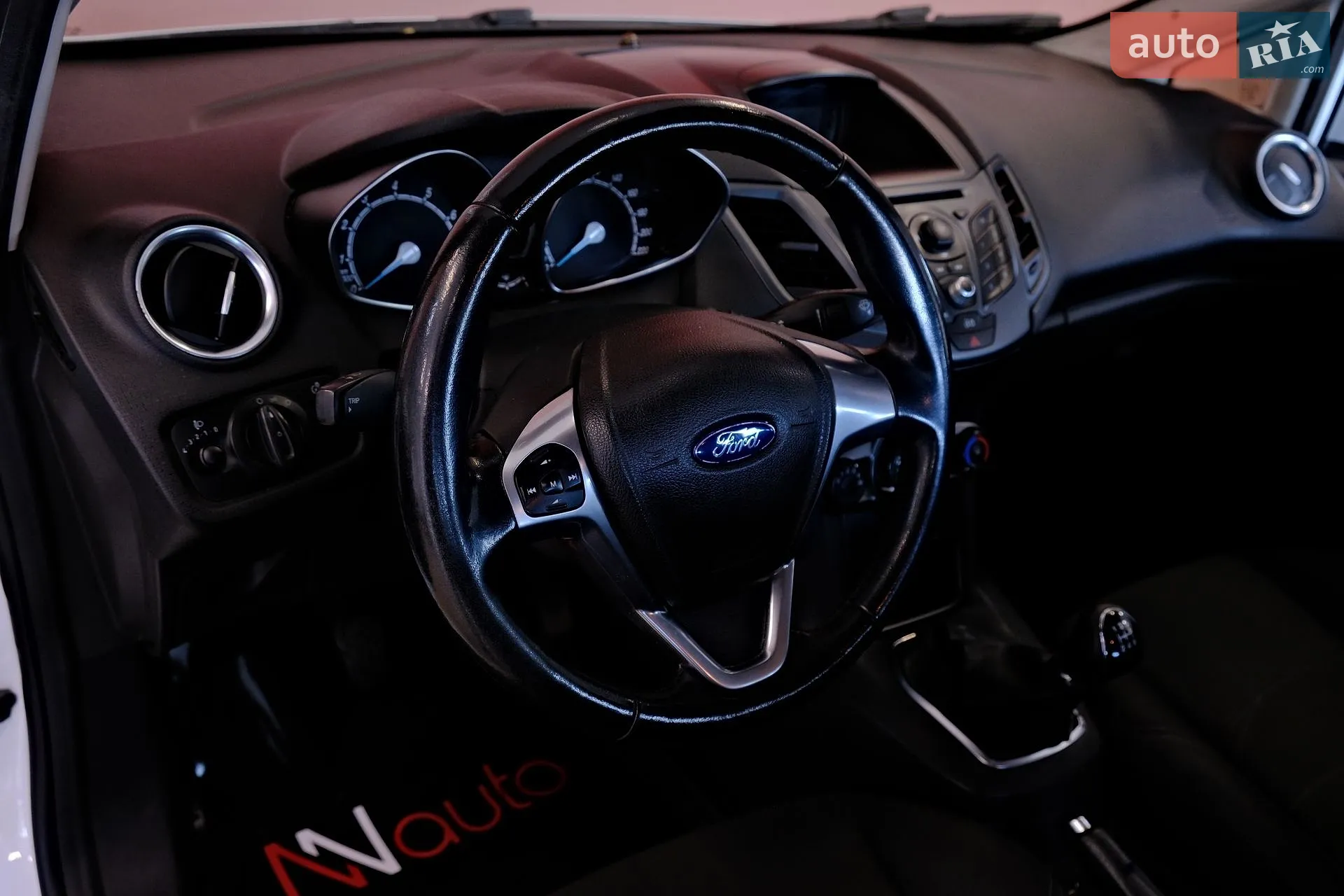 2013 Ford Fiesta - мініатюра 23