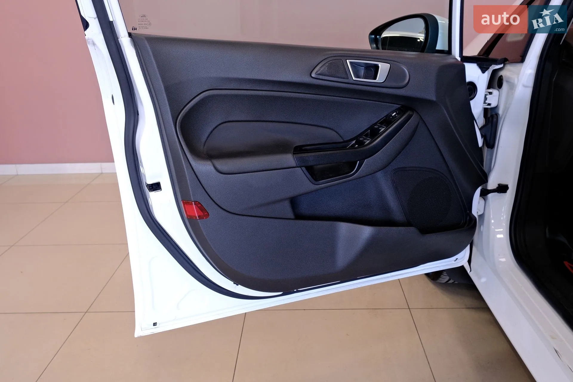 2013 Ford Fiesta - мініатюра 25