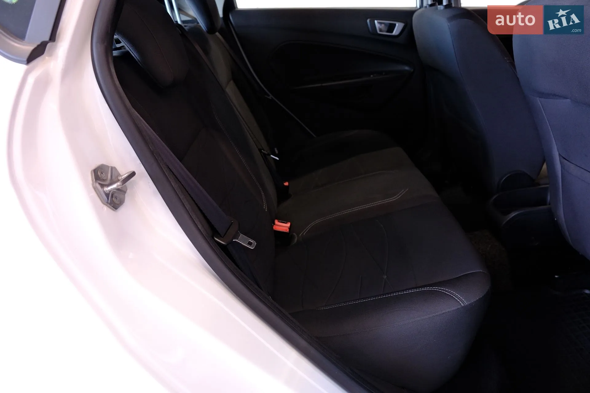 2013 Ford Fiesta - мініатюра 30