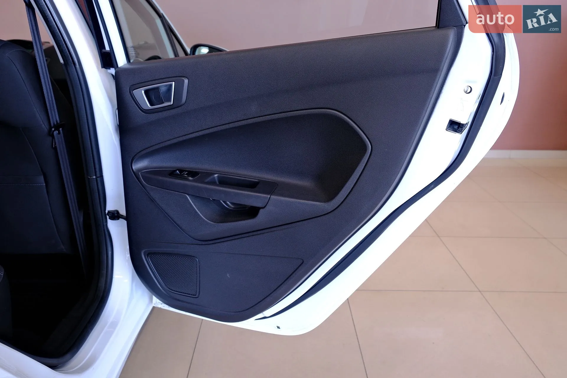 2013 Ford Fiesta - мініатюра 33
