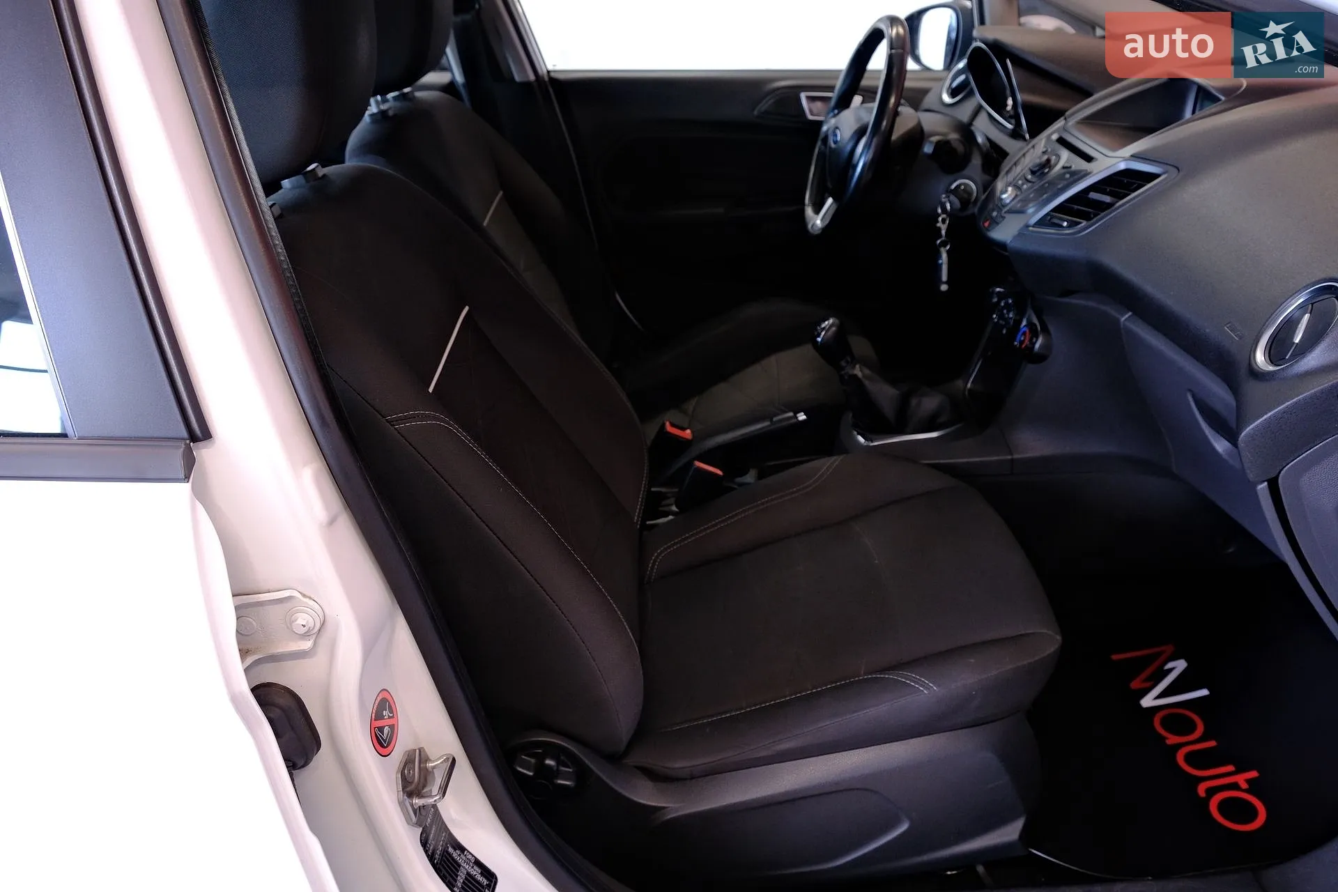2013 Ford Fiesta - мініатюра 34