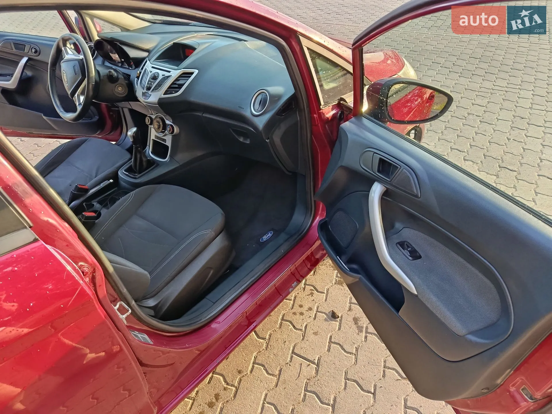 2012 Ford Fiesta - мініатюра 8