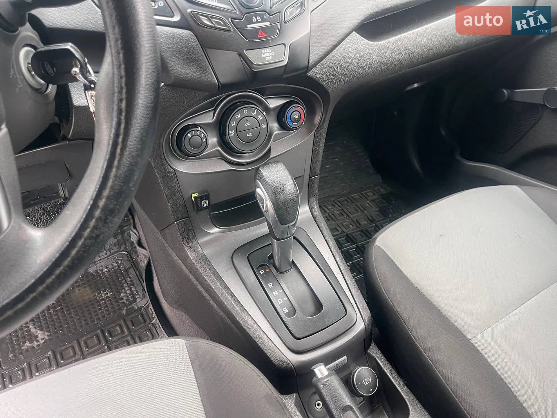 2019 Ford Fiesta - мініатюра 21