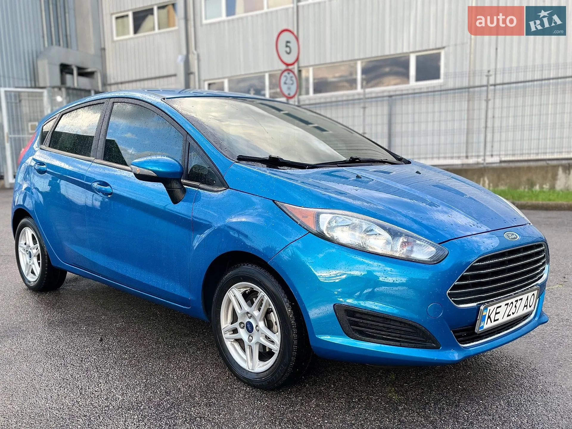 2017 Ford Fiesta - мініатюра 4