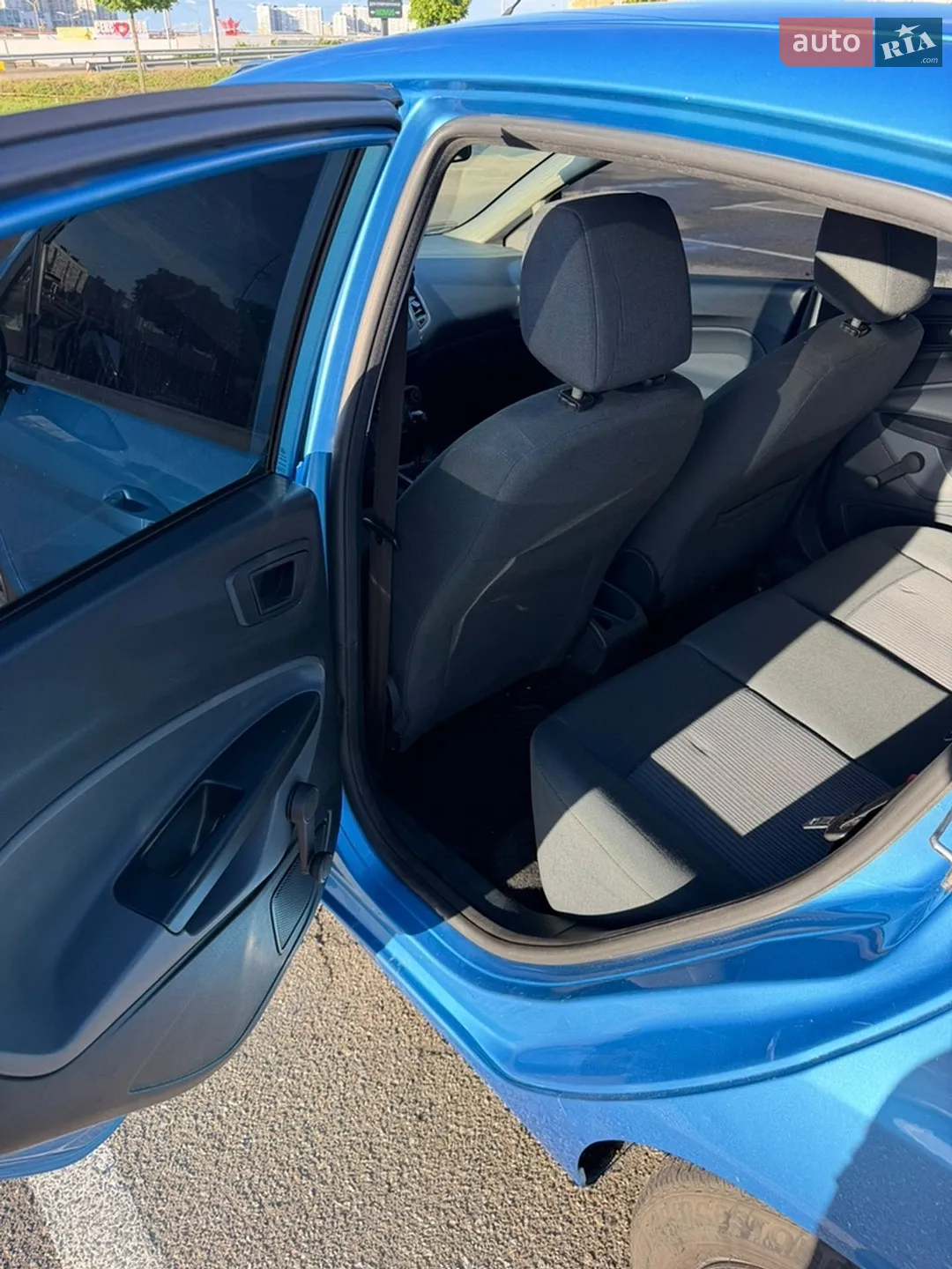 2010 Ford Fiesta - мініатюра 11