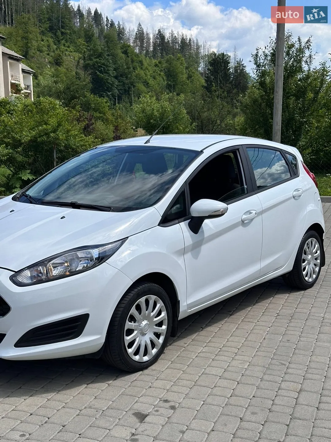 2016 Ford Fiesta - фото 1