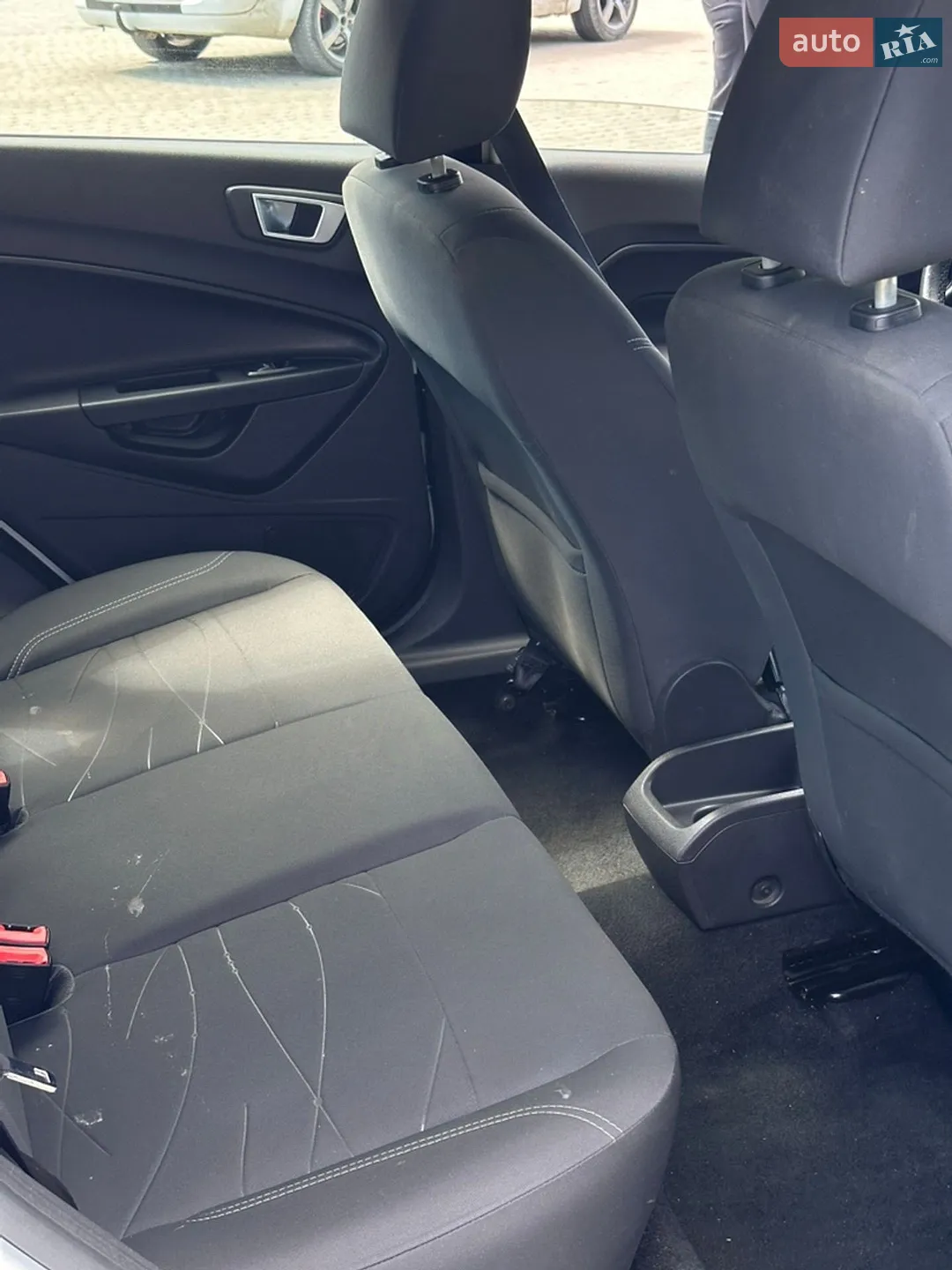2016 Ford Fiesta - мініатюра 13