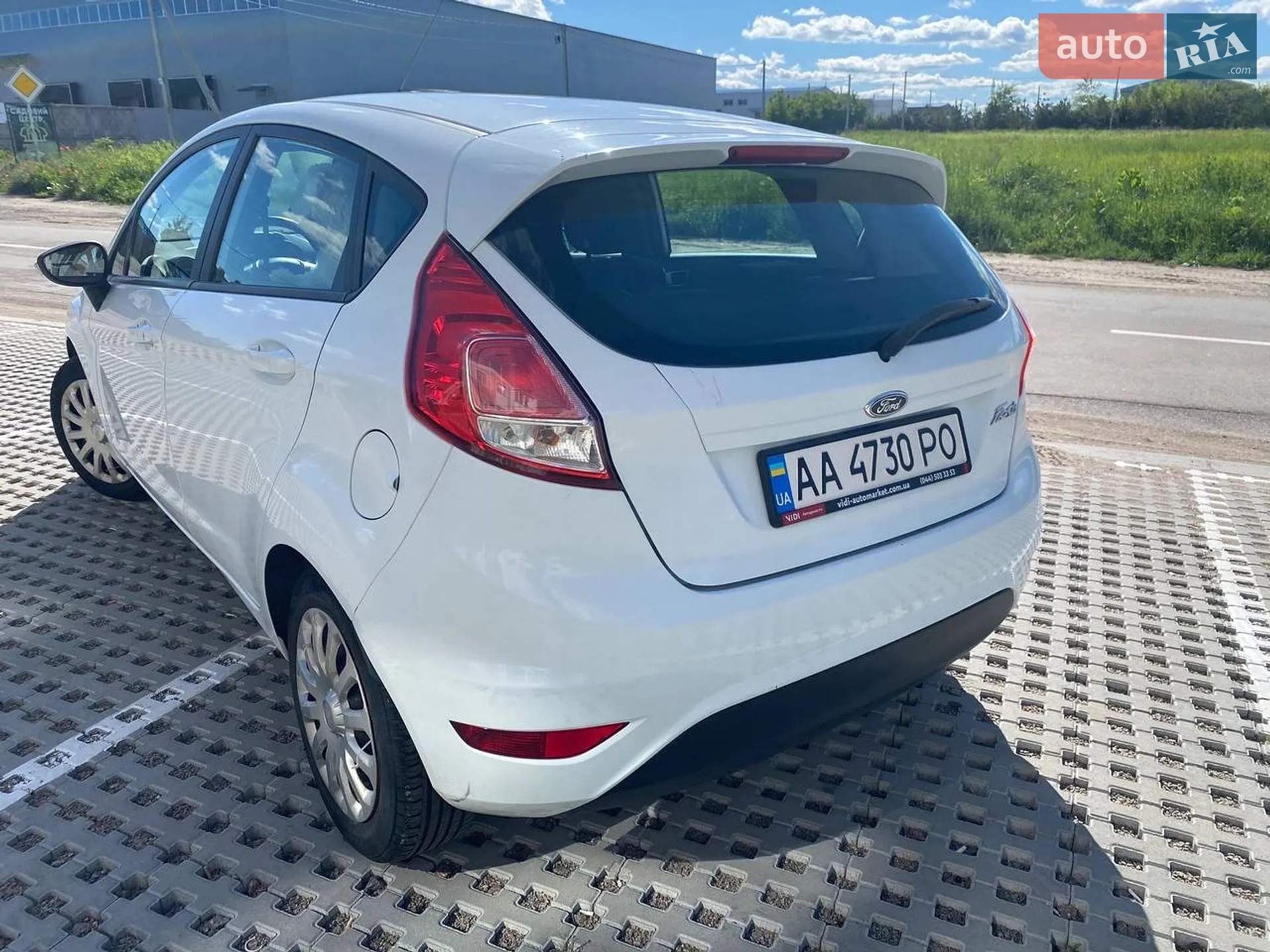 2013 Ford Fiesta - мініатюра 9