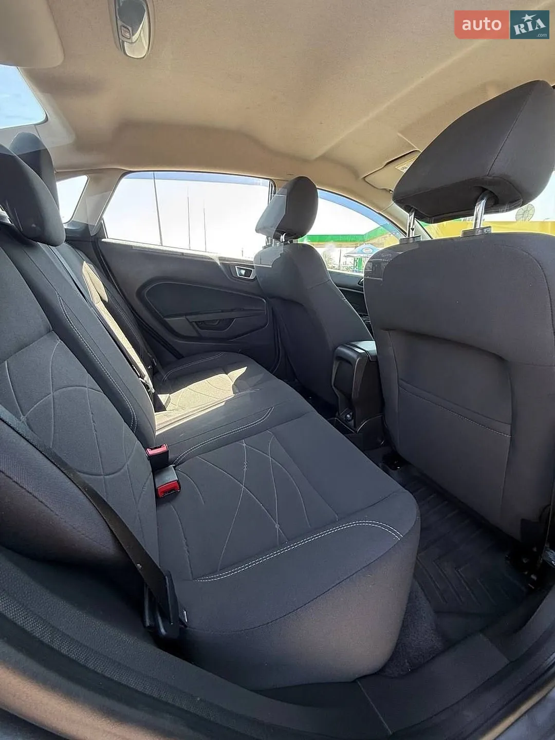2013 Ford Fiesta - мініатюра 10