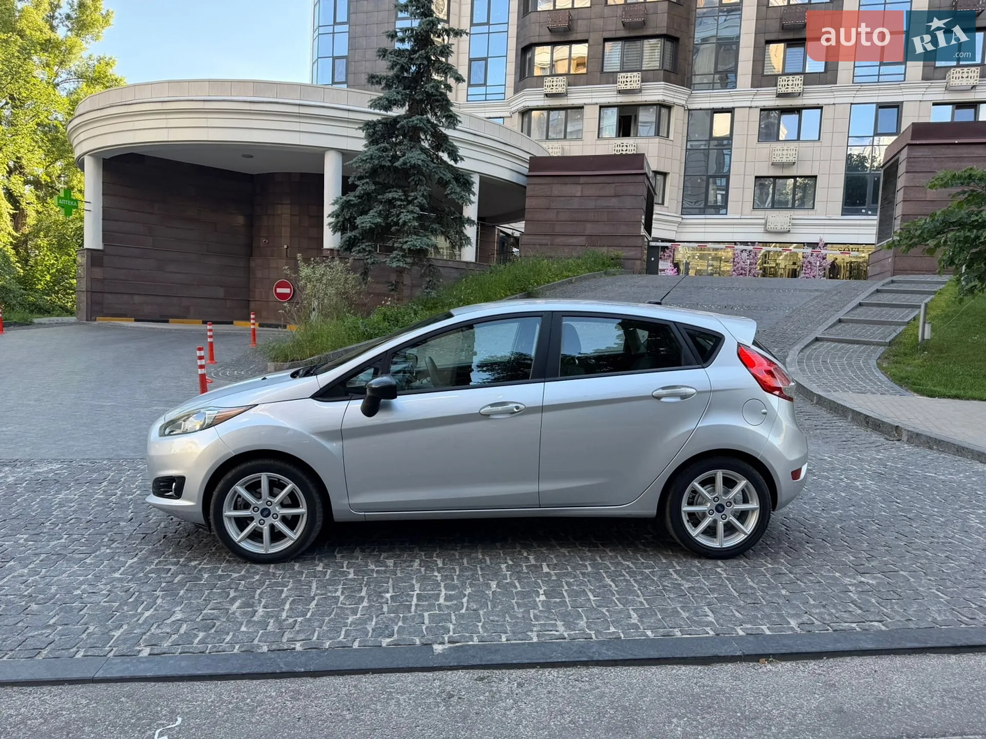 2019 Ford Fiesta - мініатюра 5