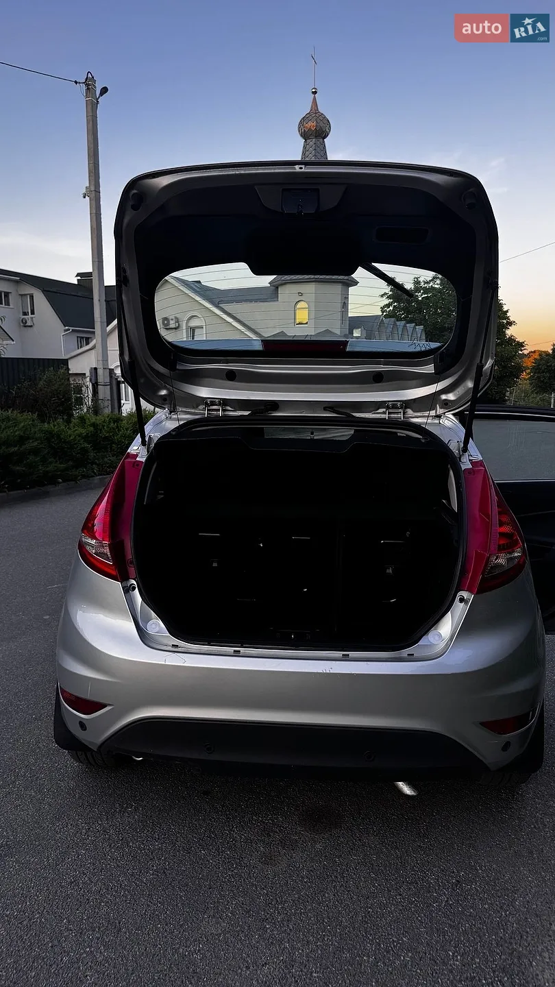 2010 Ford Fiesta - мініатюра 5