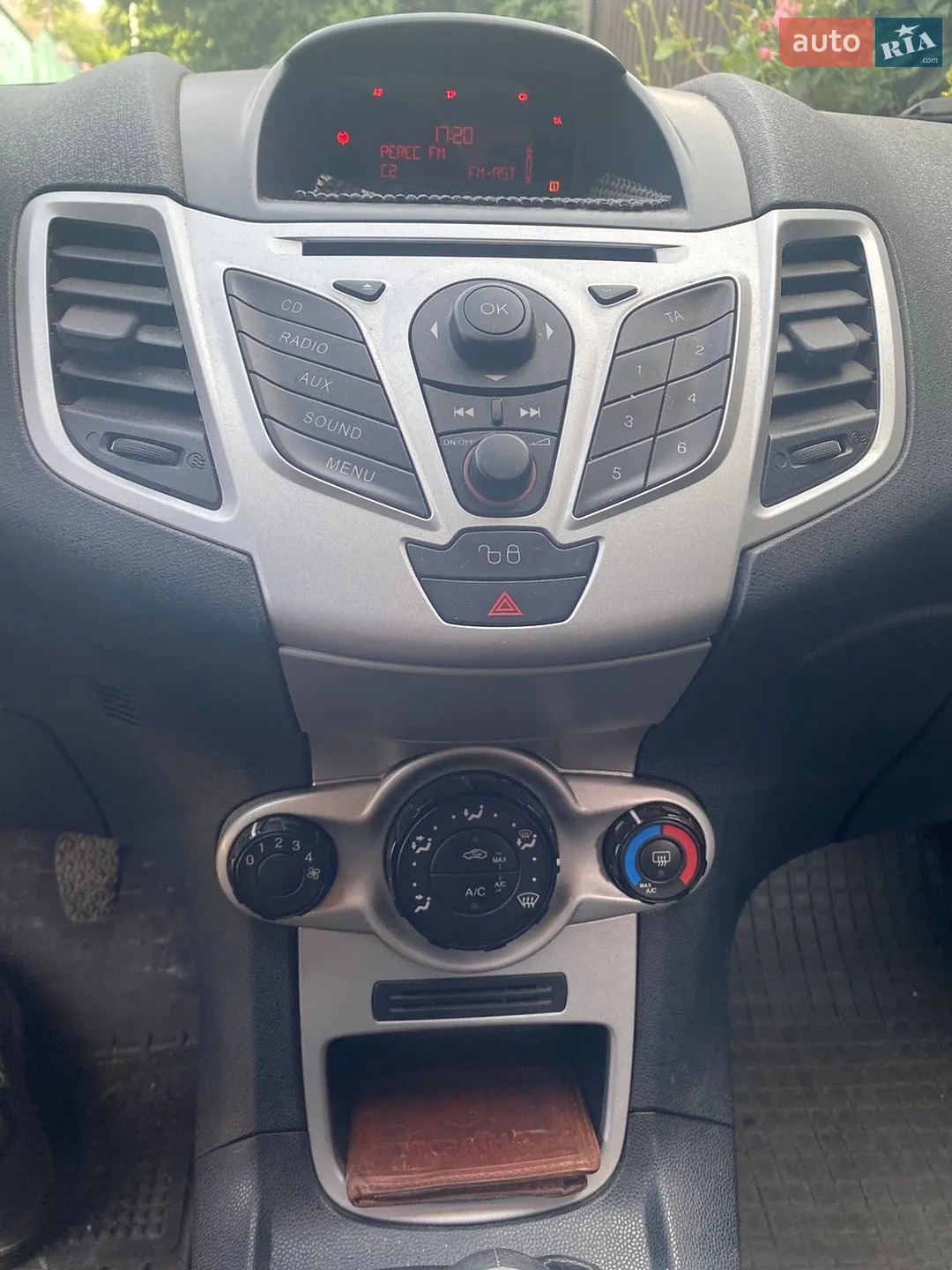 2012 Ford Fiesta - мініатюра 8
